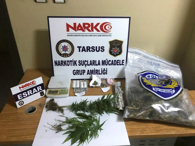 Tarsus’ta 2 Uyuşturucu Satıcısı Yakalandı