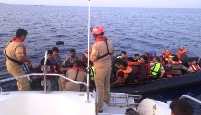 Ege ve Akdeniz’de 407 Kaçak Göçmen Yakalandı