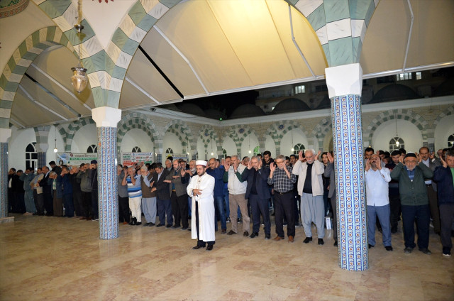 İsrail’in Gazze’ye Yönelik Saldırıları Mersin’de Protesto Edildi