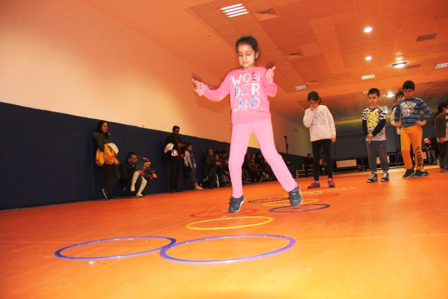 Mersin’de Sportif Yetenek Taraması Fiziksel Etkinlik Eğitim Programı Devam Ediyor