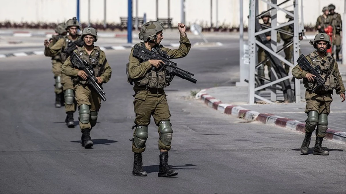 İsrail askerlerinin 3 rehineyi beyaz bayrak taşıdıkları halde öldürdükleri ortaya çıktı