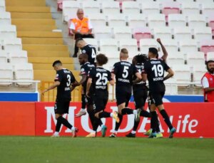 Sivasspor ve Gaziantep FK 1-1 Beraberlikte İkinci Yarıya Geçti