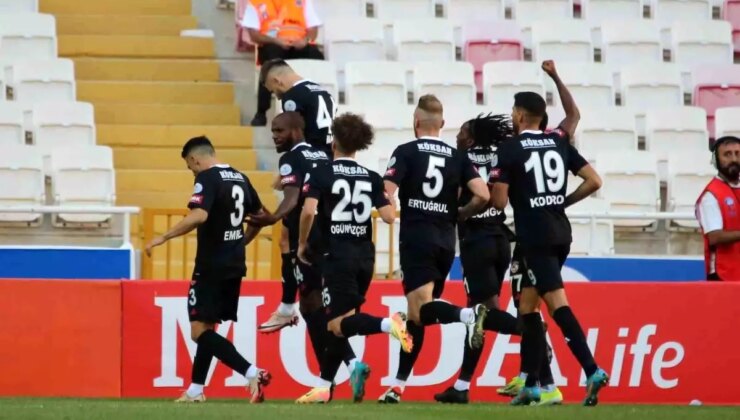 Sivasspor ve Gaziantep FK 1-1 Beraberlikte İkinci Yarıya Geçti