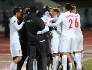 Bizim Çocuklar’dan İzlanda deplasmanında tarihi geri dönüş