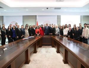 Sağlık Bakanı Memişoğlu aile hekimlerine yönelik yeni teşvik düzenlemesinin detaylarını anlattı